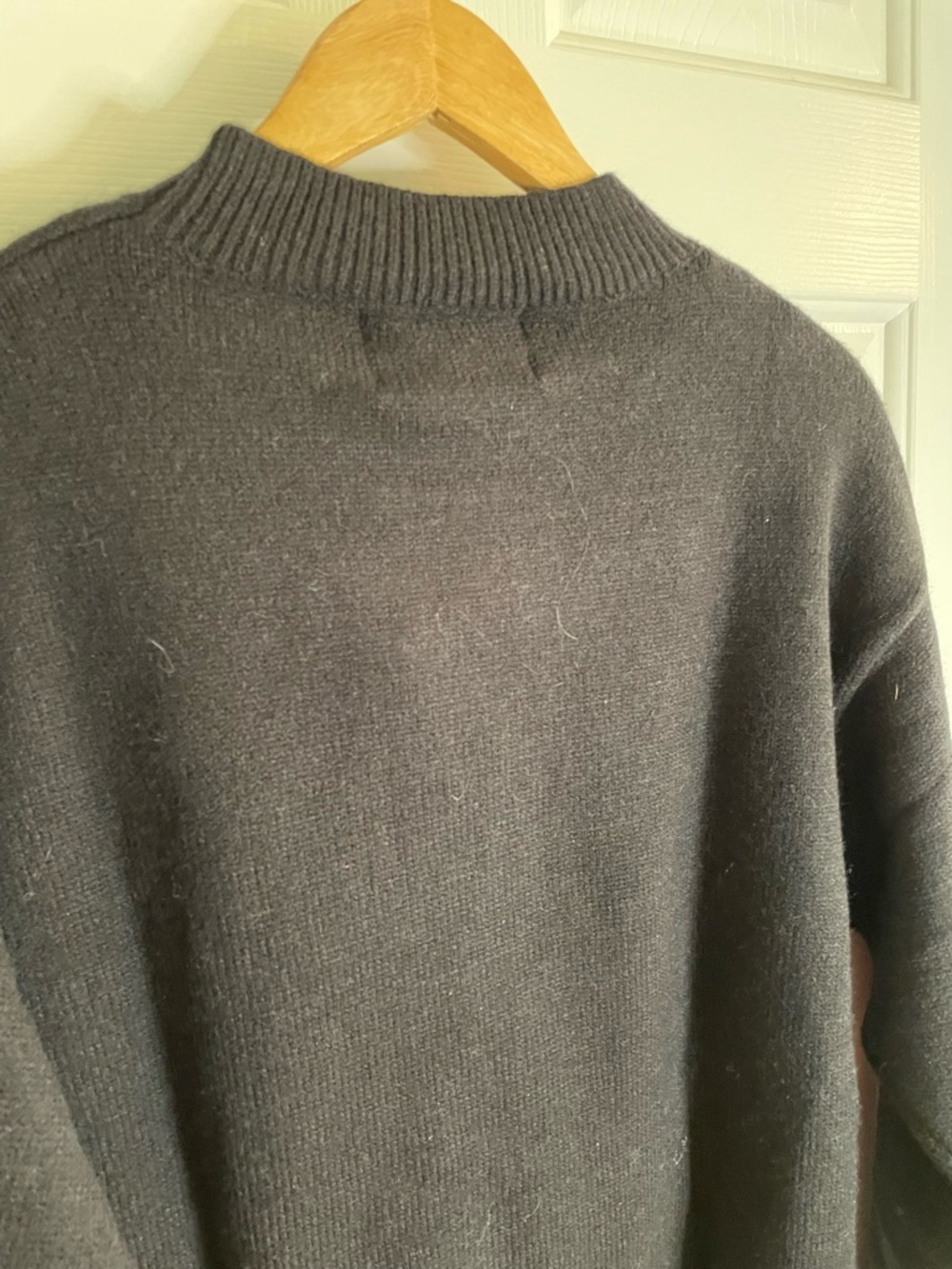 NEW Aelfric Eden Black Crewneck Sweater White Duck and Yellow Accents Size XS - Picture 7 of 9